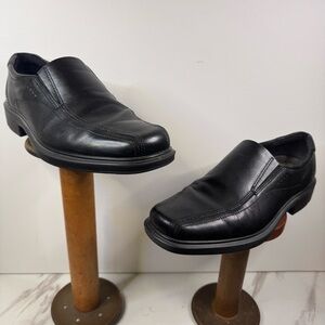ECCO Helsinki Classic Leather Slip On Comfort Sole Dress Loafer BLACK / US 10